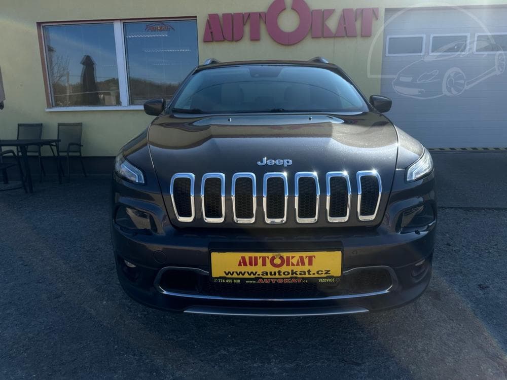 2015 Jeep CHEROKEE - 29