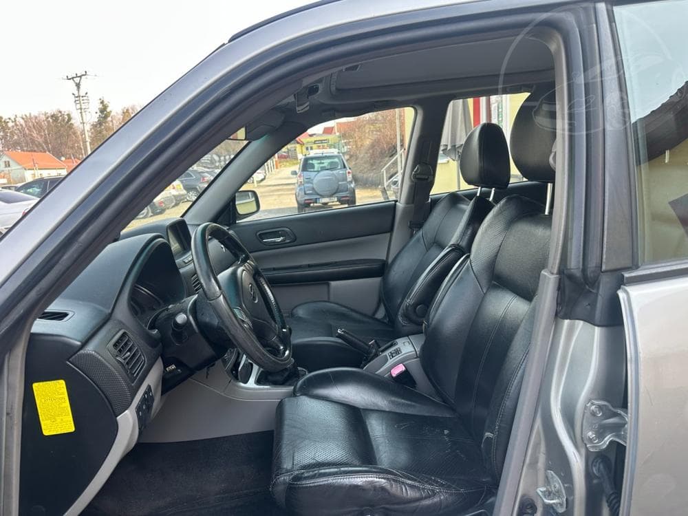2005 Subaru FORESTER - 9