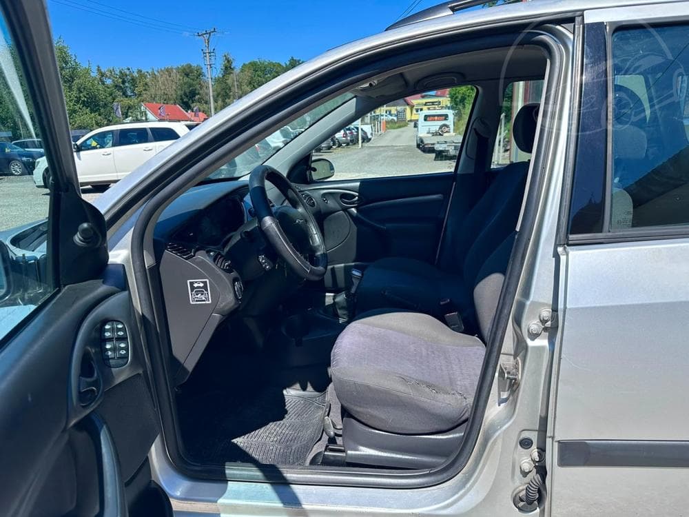 2000 Ford FOCUS - 9