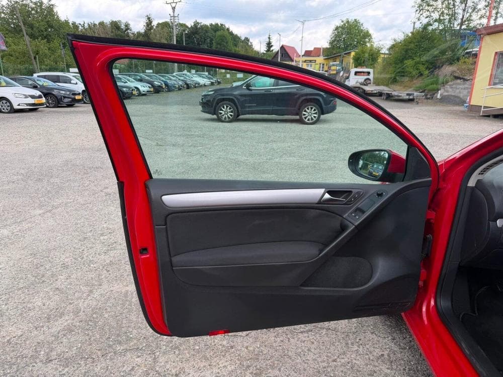 2010 Volkswagen GOLF - 10