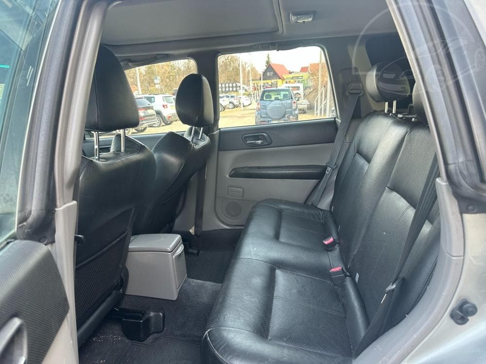 2005 Subaru FORESTER - 11