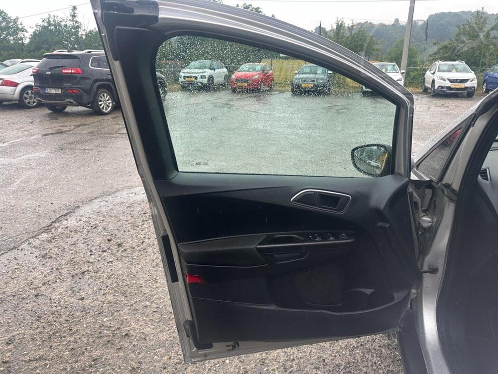 2014 Ford B-MAX - 11