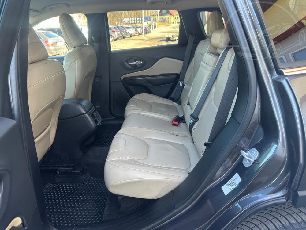2015 Jeep CHEROKEE - 45