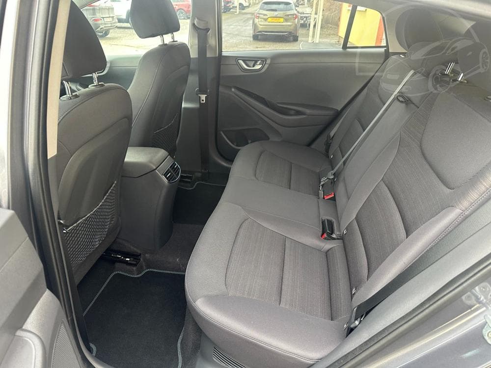 2018 Hyundai Ioniq - 12