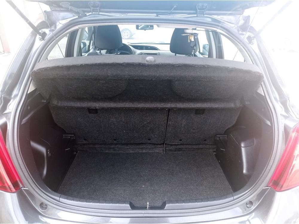 2016 Toyota YARIS - 37