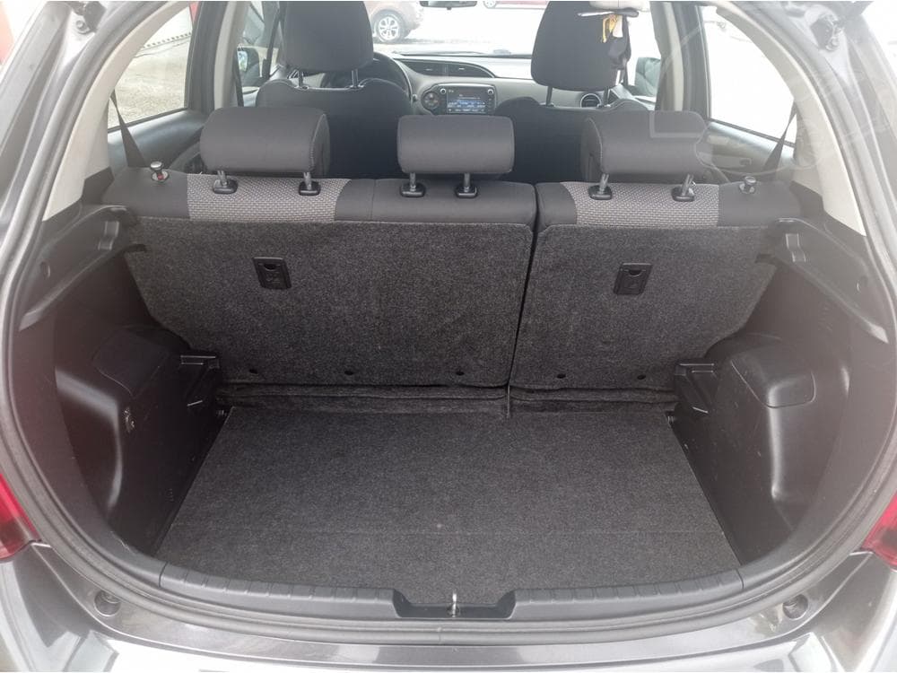 2016 Toyota YARIS - 40