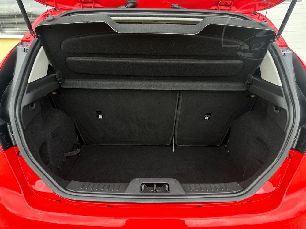 2016 Ford FIESTA - 53