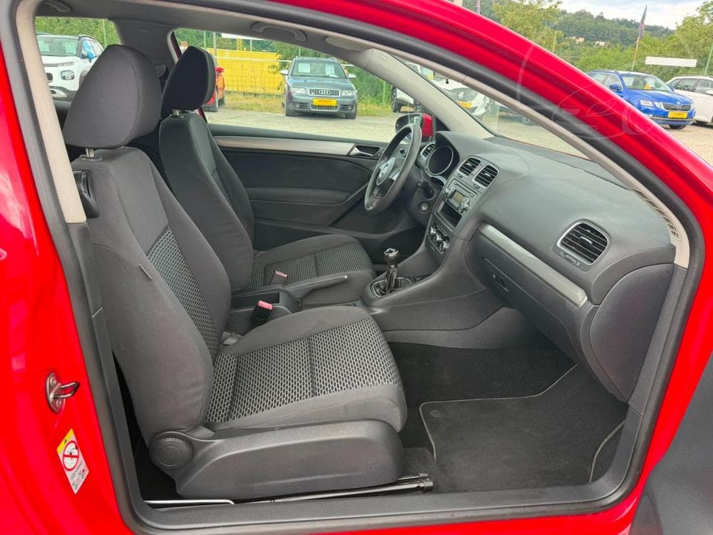 2010 Volkswagen GOLF - 15