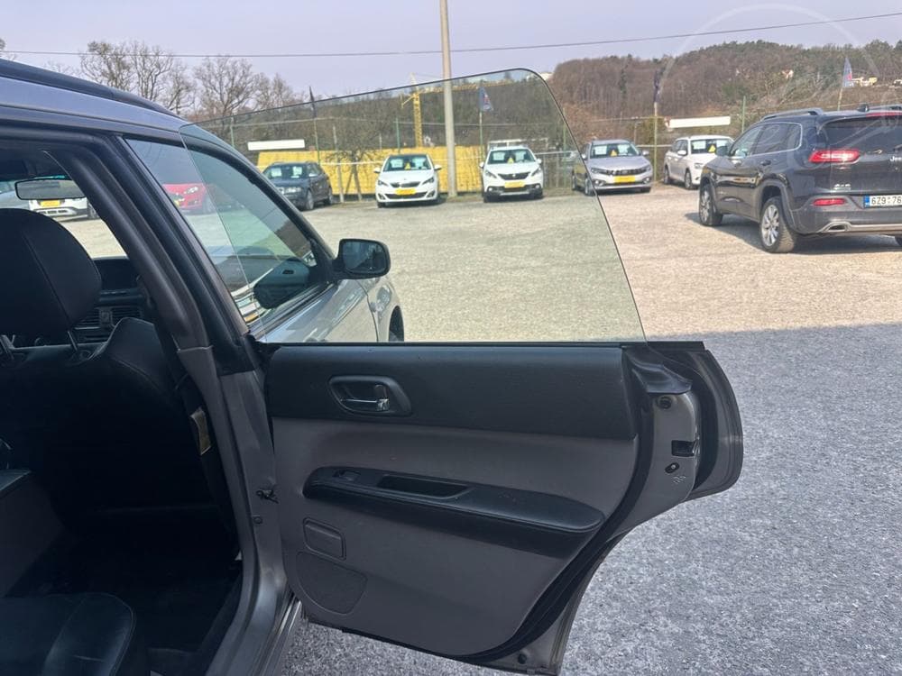2005 Subaru FORESTER - 16
