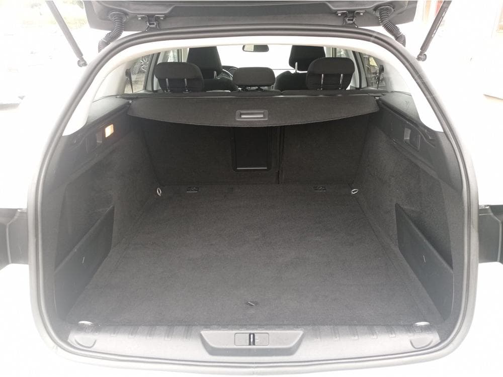 2016 Peugeot 308 - 17