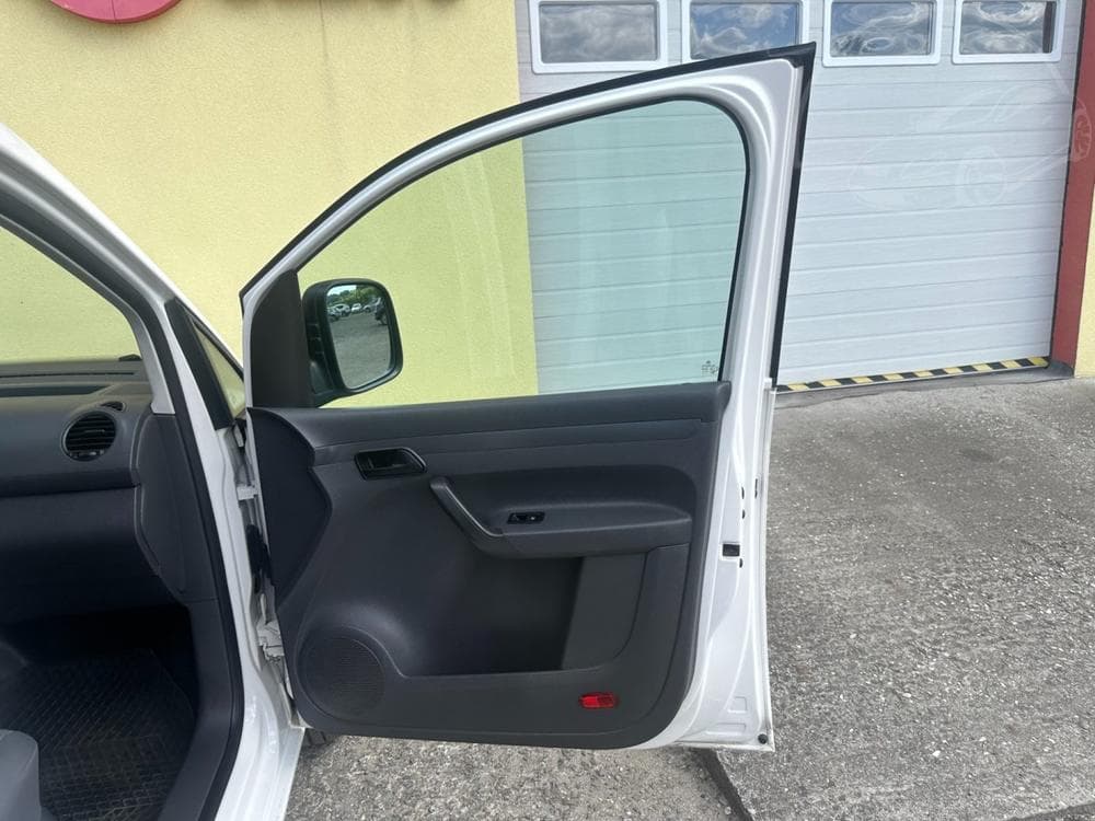 2015 Volkswagen CADDY - 33