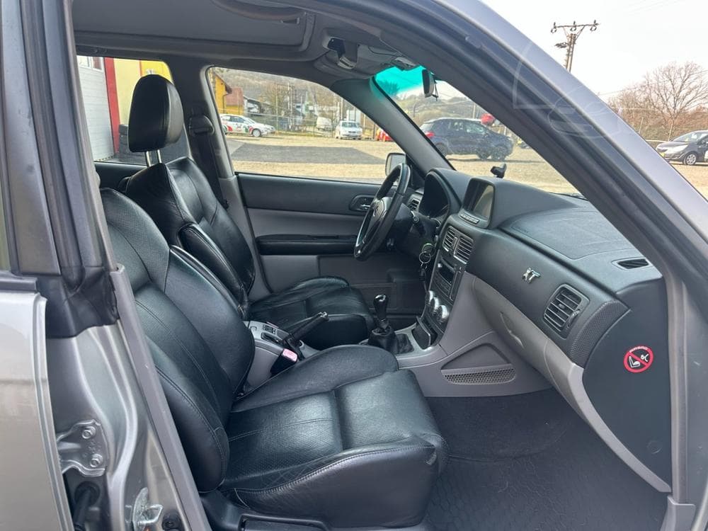 2005 Subaru FORESTER - 17