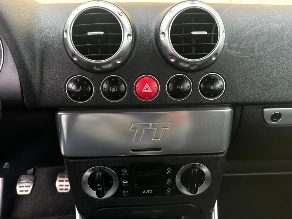 2000 Audi TT - 18