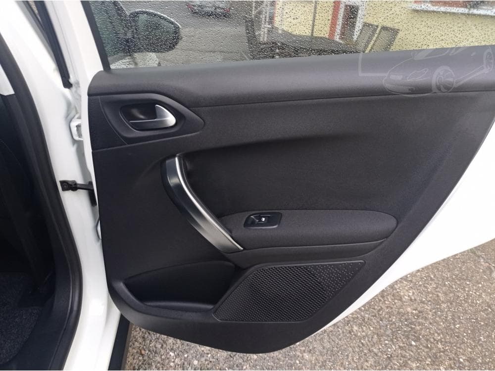 2018 Peugeot 2008 - 37