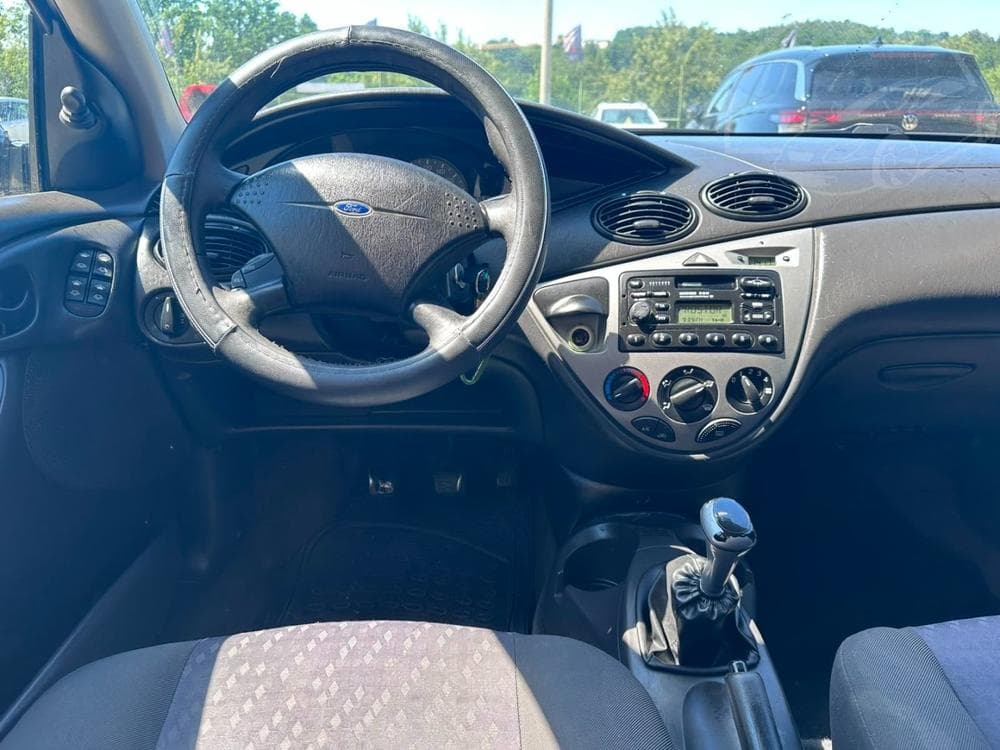 2000 Ford FOCUS - 19