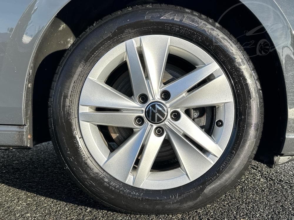 2022 Volkswagen Golf - 10