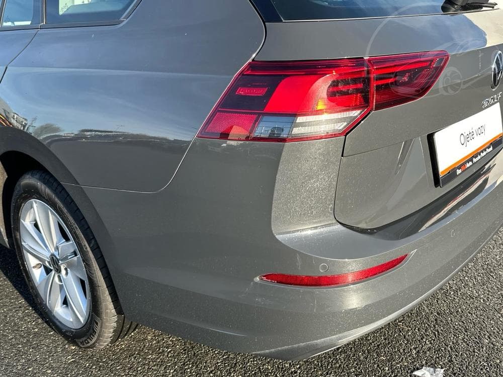 2022 Volkswagen Golf - 19