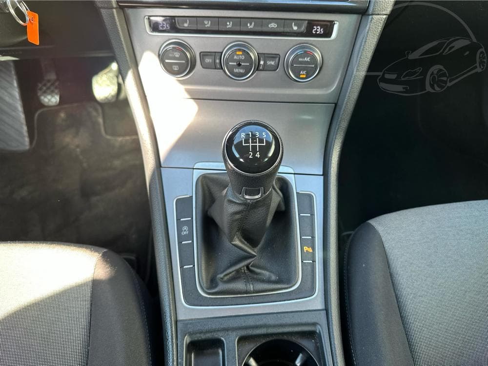 2015 Volkswagen GOLF - 20