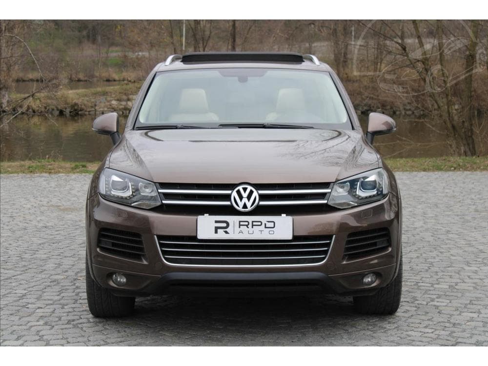 2010 Volkswagen Touareg - 3
