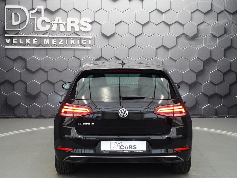 2020 Volkswagen Golf - 3