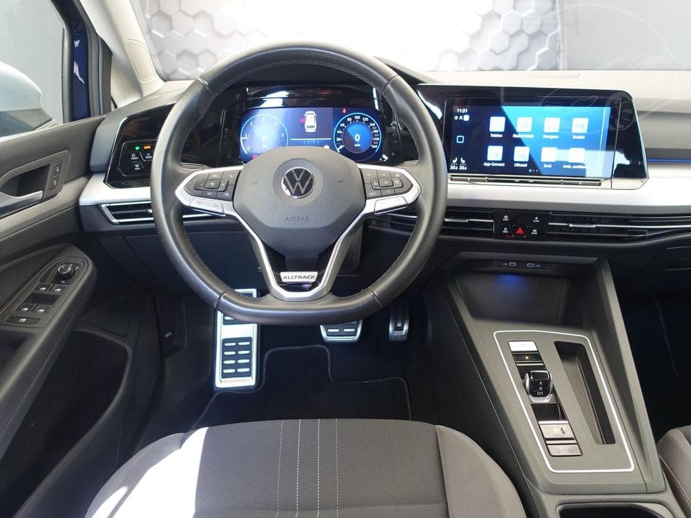 2022 Volkswagen Golf - 9