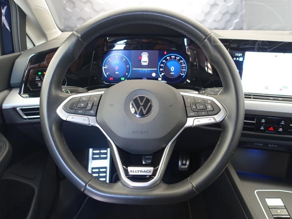 2022 Volkswagen Golf - 10