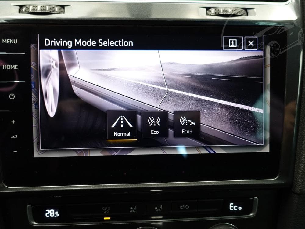 2020 Volkswagen Golf - 18