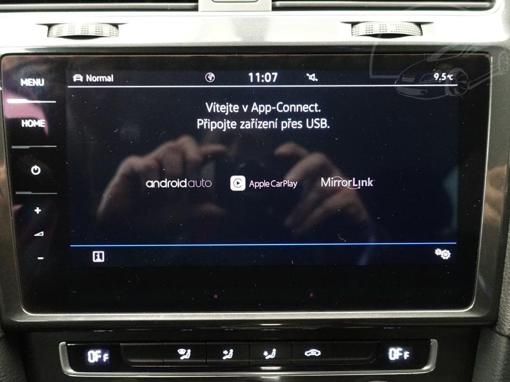 2020 Volkswagen Golf - 19