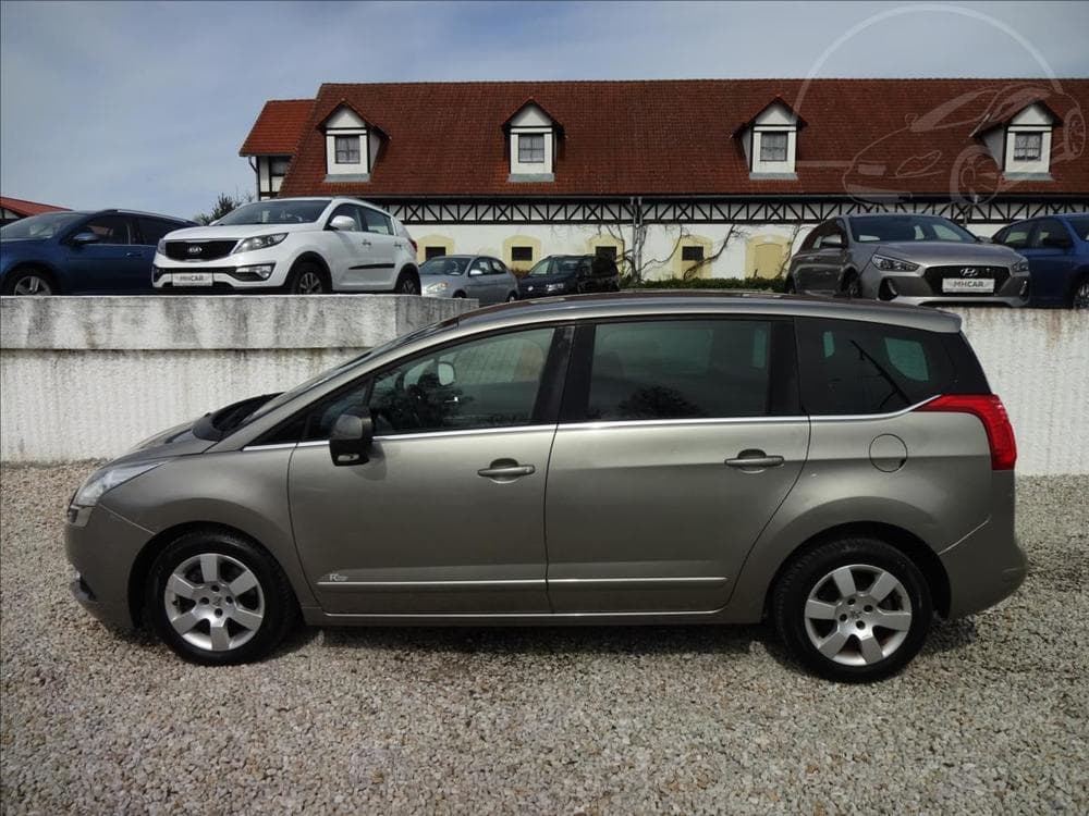 2012 Peugeot 5008 - 4