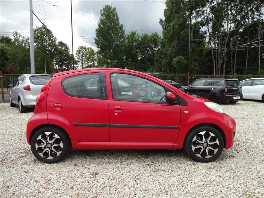 2010 Peugeot 107 - 8