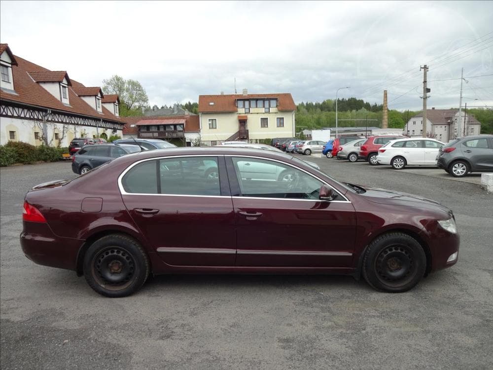 2009 Škoda SUPERB - 8