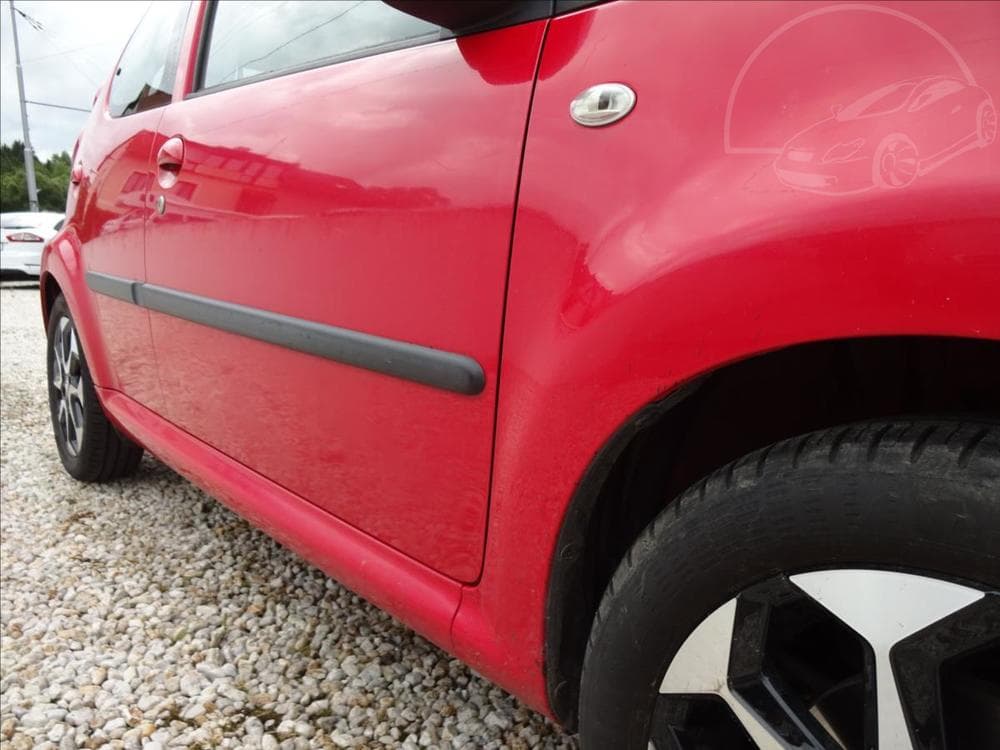 2010 Peugeot 107 - 10
