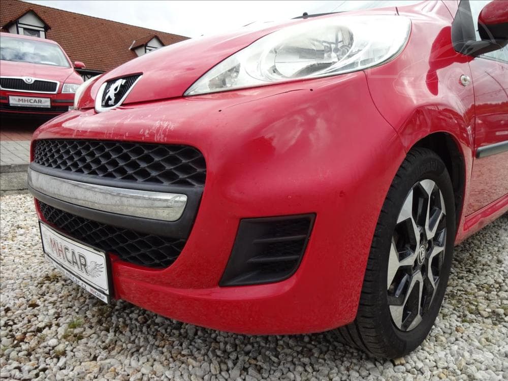 2010 Peugeot 107 - 12