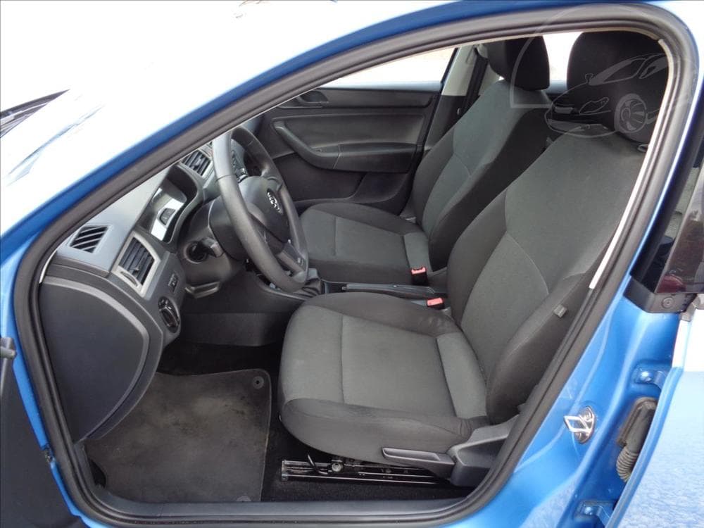 2014 Škoda RAPID - 16