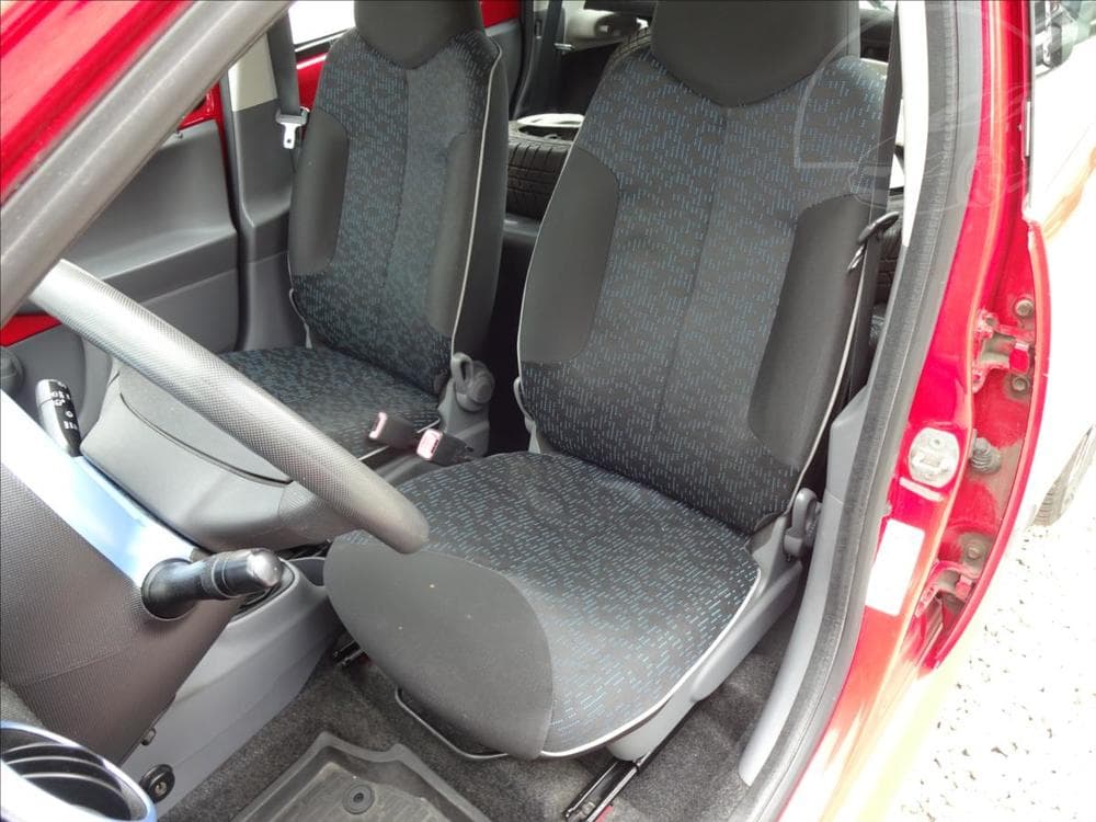 2010 Peugeot 107 - 17