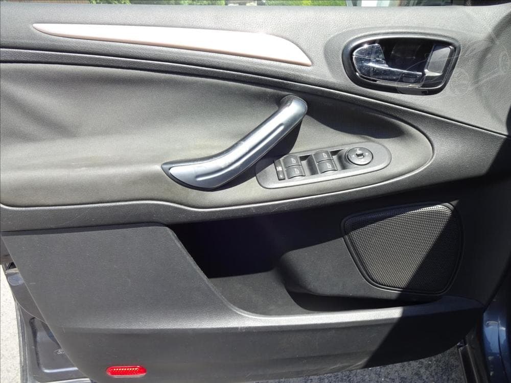 2006 Ford S-MAX - 17