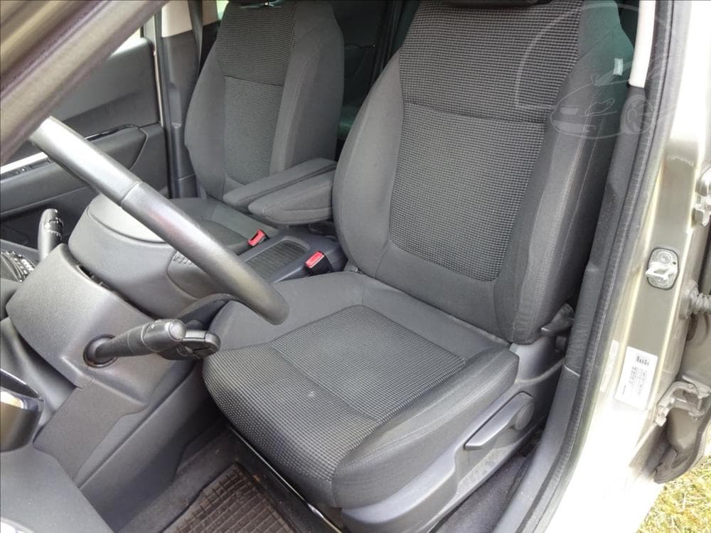 2012 Peugeot 5008 - 17