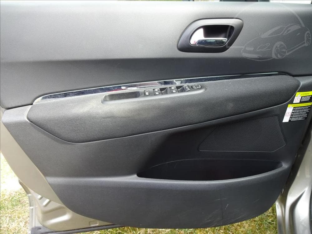 2012 Peugeot 5008 - 18