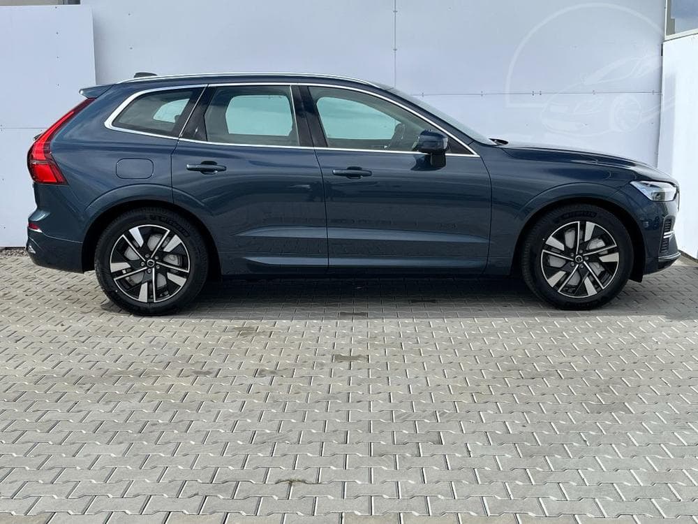 2025 Volvo XC60 - 9