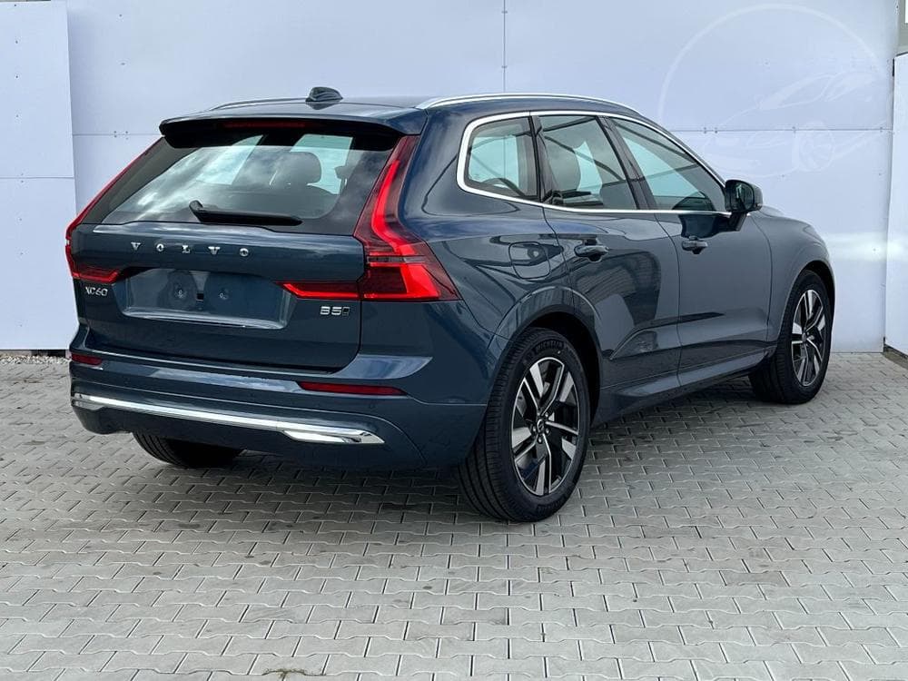 2025 Volvo XC60 - 11
