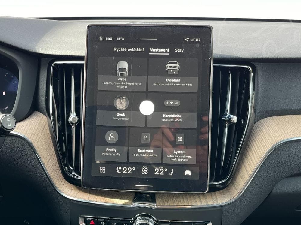 2025 Volvo XC60 - 33