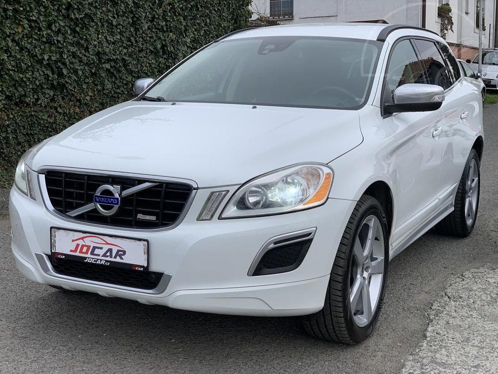 Volvo XC60 2.4 D5 4x4 R-DESIGN KŮŽE NAVI