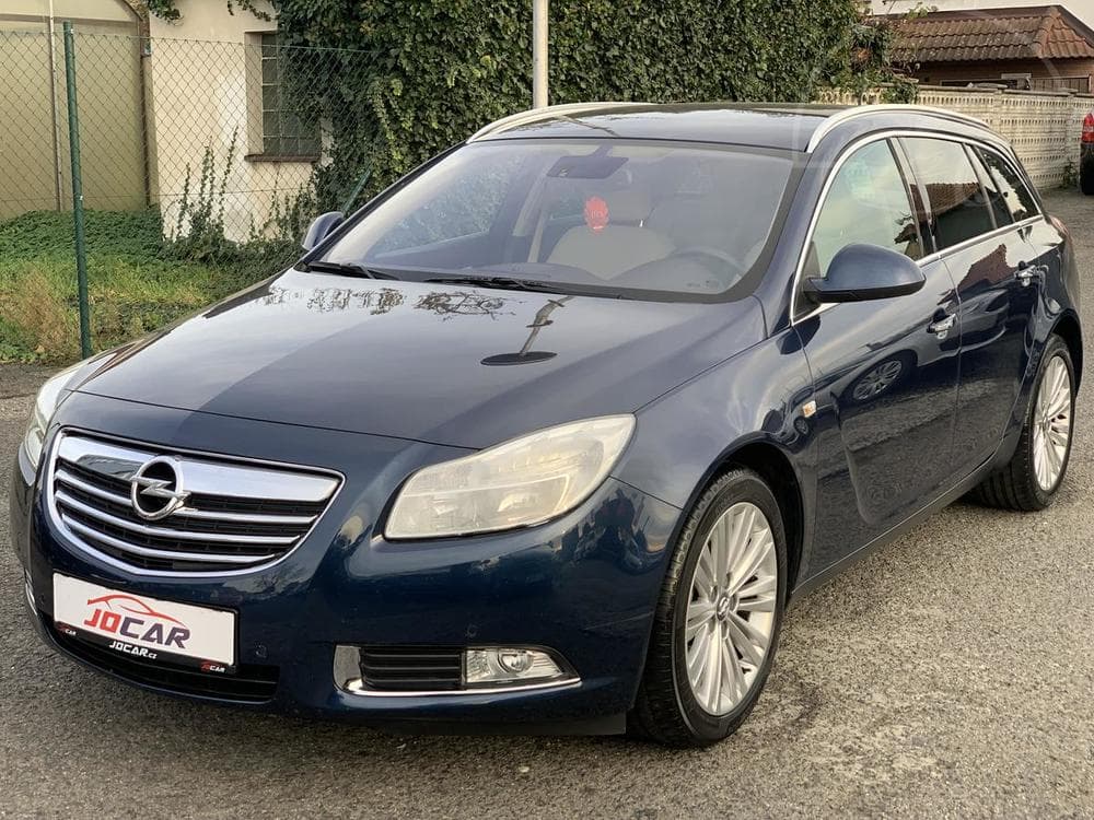 2011 Opel INSIGNIA
