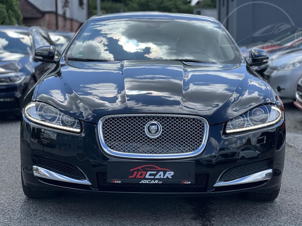 2015 Jaguar Xf - 2