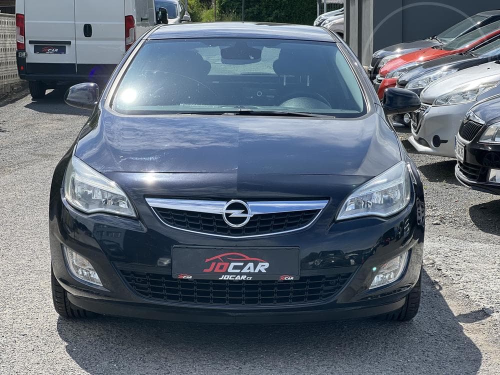2010 Opel ASTRA - 2