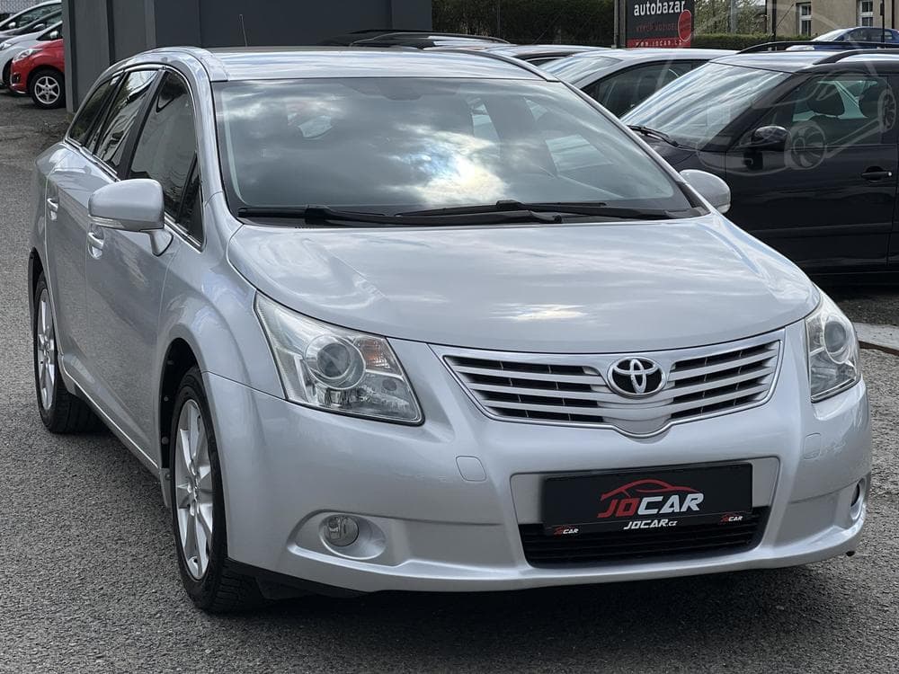 2011 Toyota AVENSIS - 3