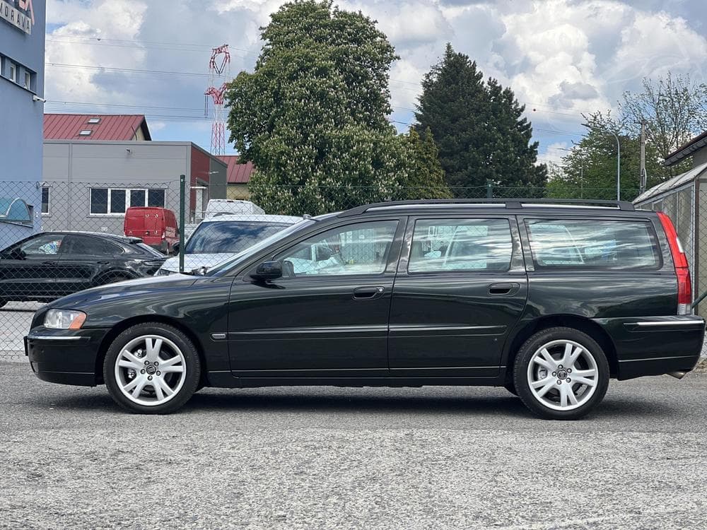 2005 Volvo V70 - 4