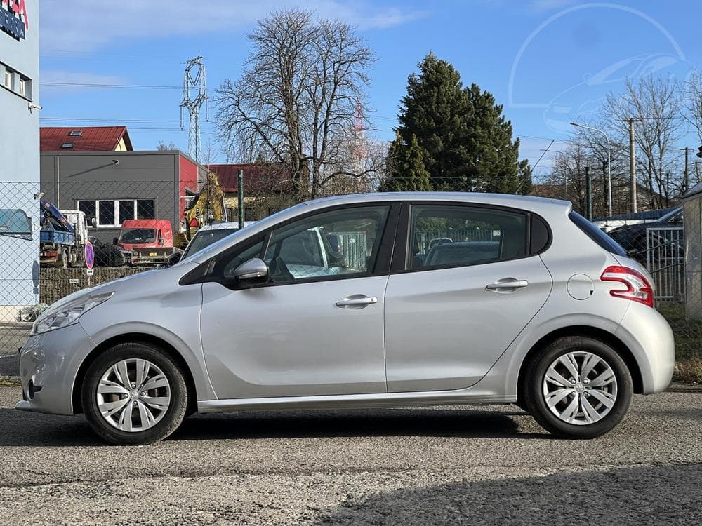 2013 Peugeot 208 - 7