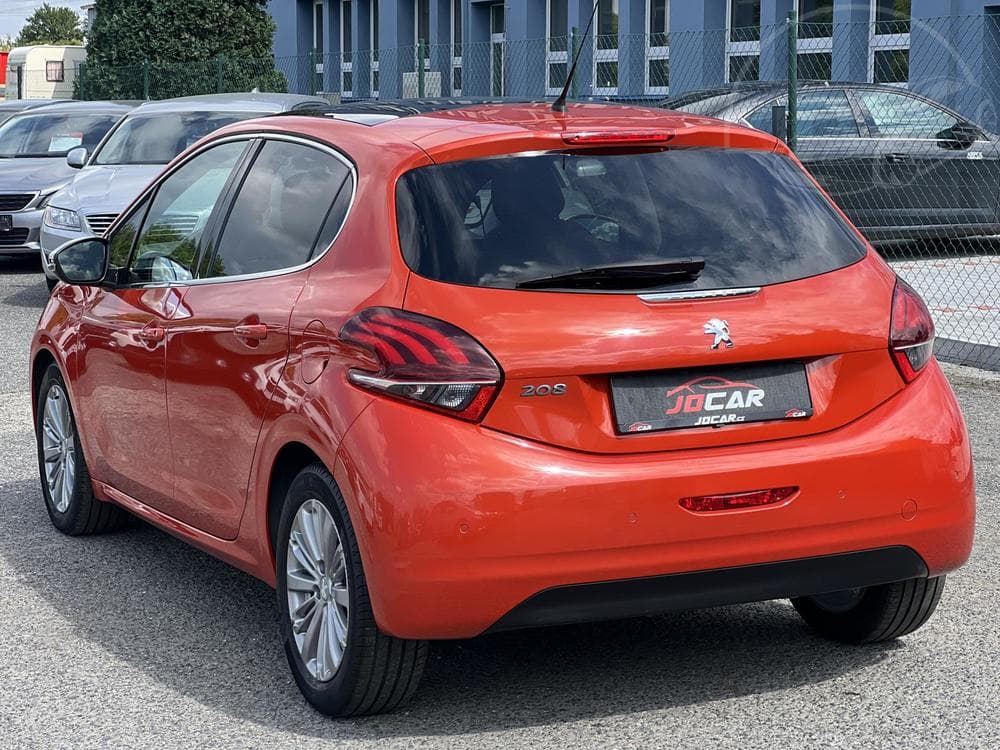 2015 Peugeot 208 - 5