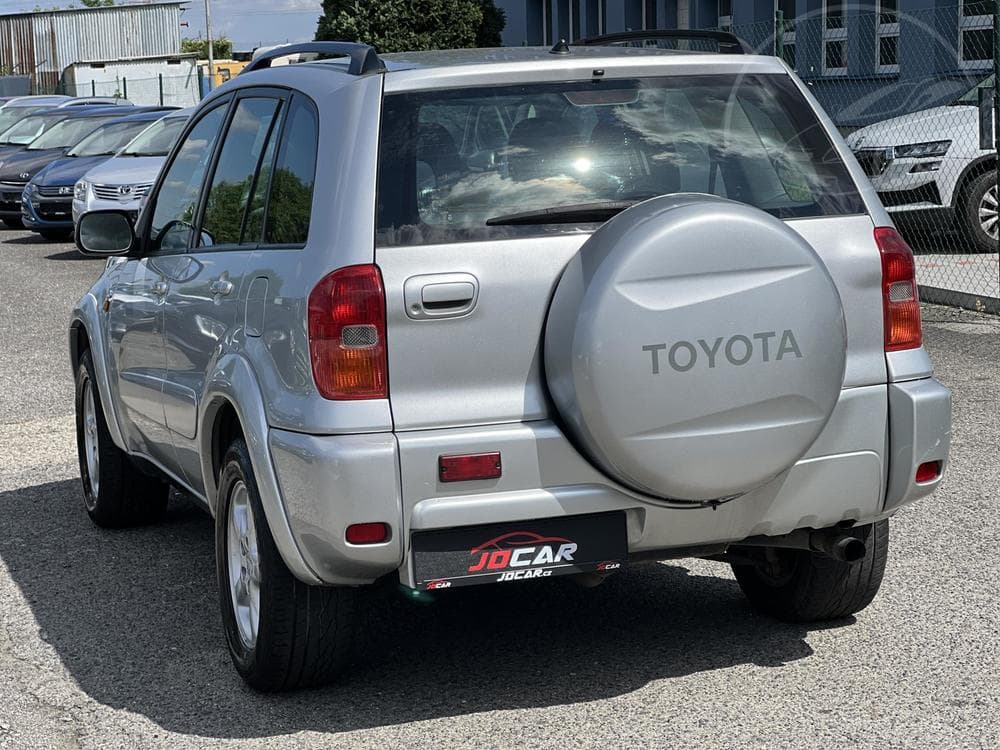 2003 Toyota RAV4 - 5